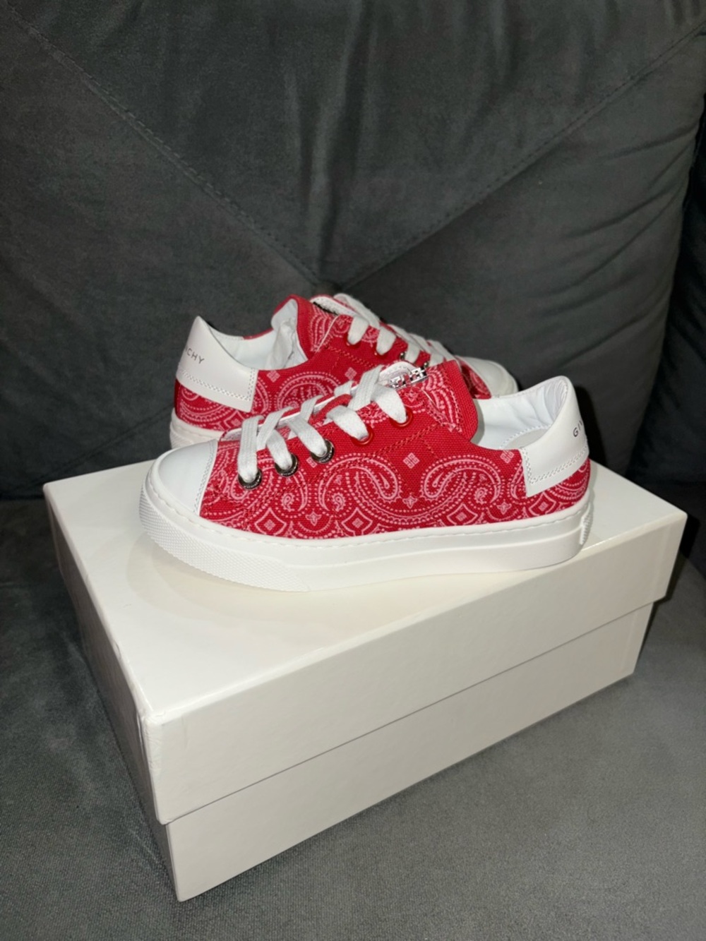 Givenchy Kids Red Bandana Print Low-Top Sneakers